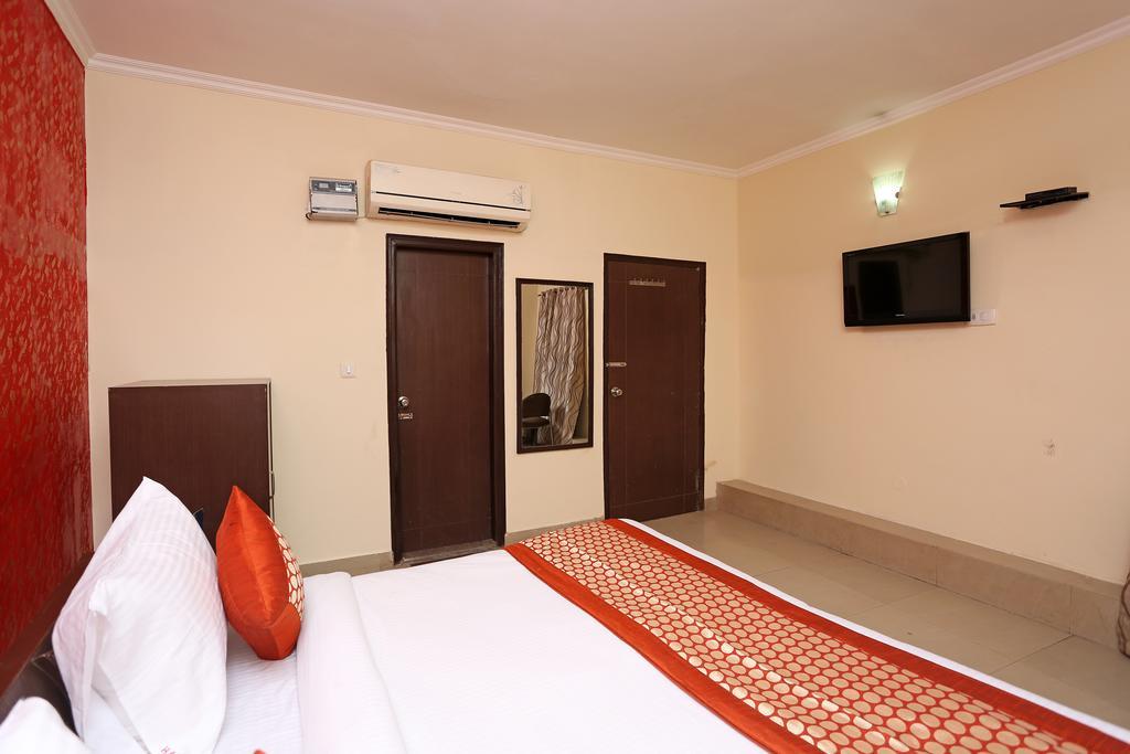 Hotel Le Princess @ Airport Nueva Delhi Exterior foto