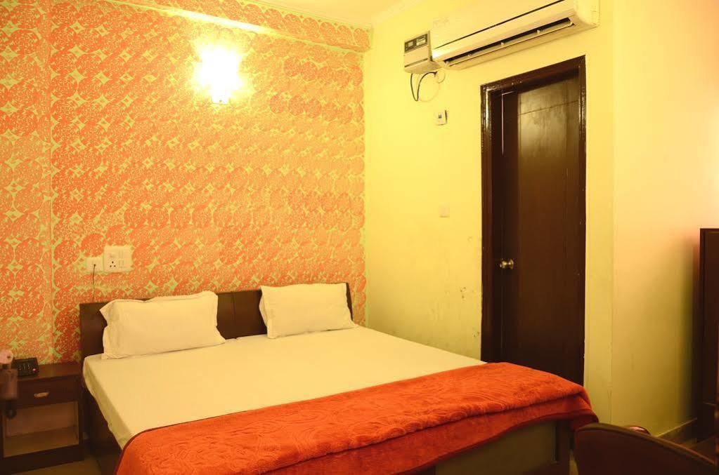 Hotel Le Princess @ Airport Nueva Delhi Exterior foto