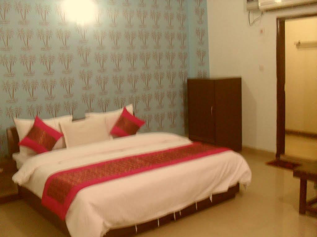 Hotel Le Princess @ Airport Nueva Delhi Exterior foto